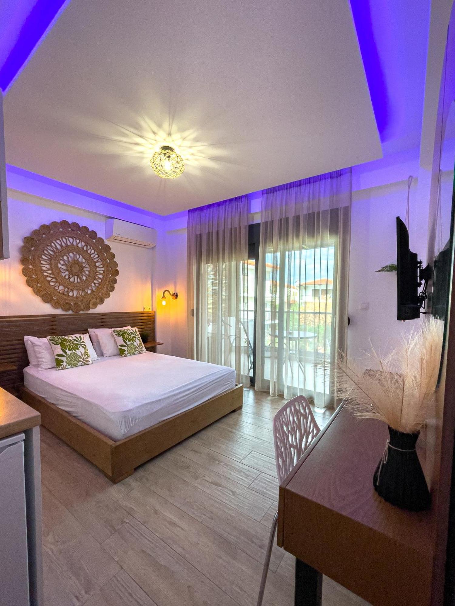 Bamboo Luxury Studios Nikiti  Exterior photo
